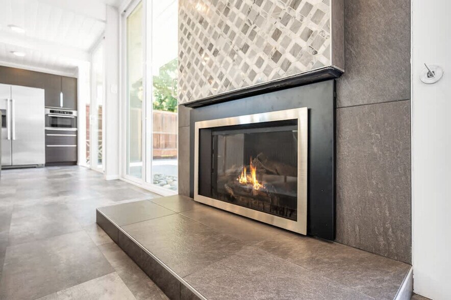 Building Photo - 4131 Phoenix St