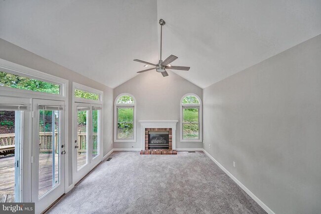 Building Photo - 4287 Exeter Dr