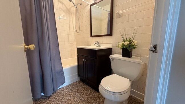 Building Photo - 3528 Adams St