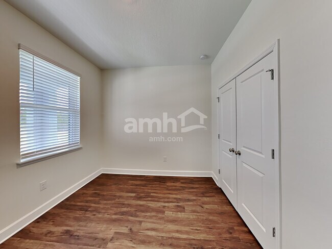 Building Photo - 1135 Walden Pond Dr