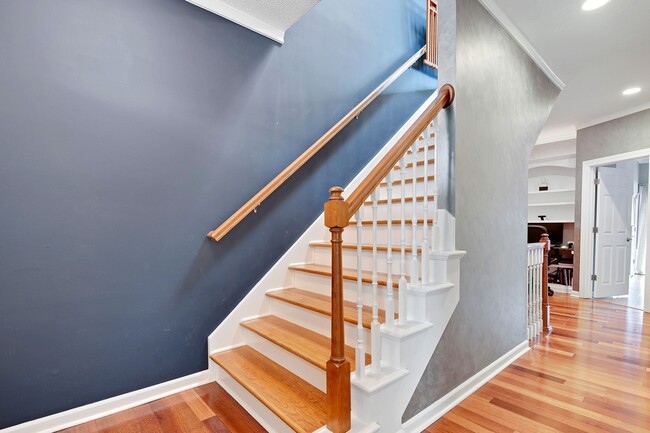 Building Photo - Amazing Union Hill 3 Bedroom Townhome