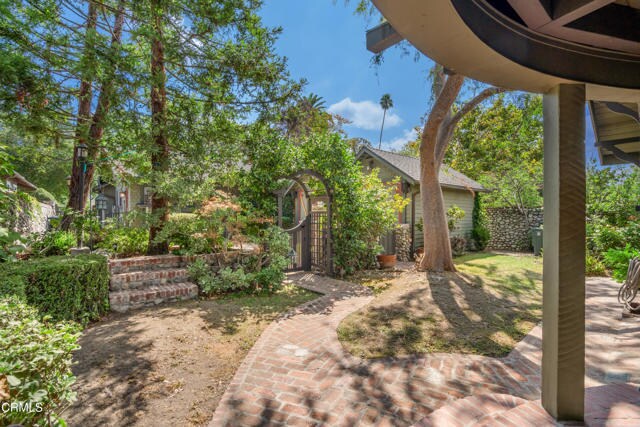 Building Photo - 845 S Los Robles Ave