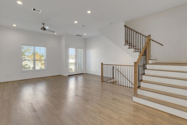 Building Photo - 1526 Chestnut St