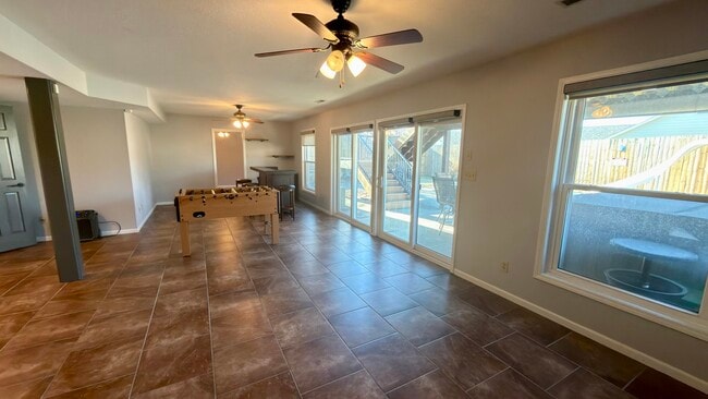 Building Photo - 3505 Godfrey Dr