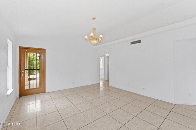 Building Photo - 12290 Tierra Bella Dr