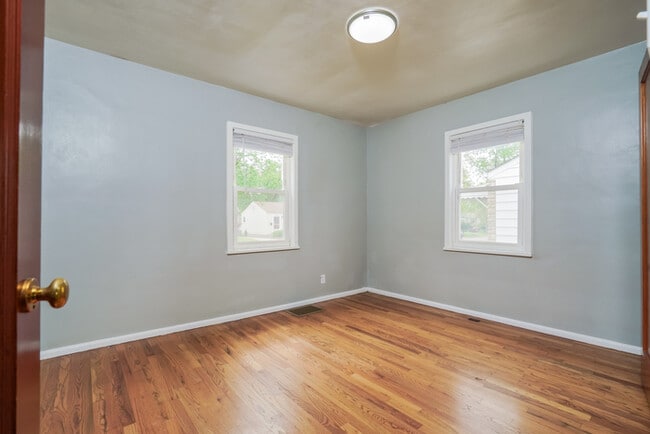 Building Photo - Fantastic 3bd/1ba home! Let yourself in!