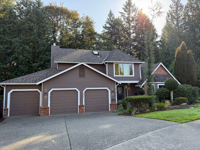 Building Photo - 4bd/2.5ba Renton House