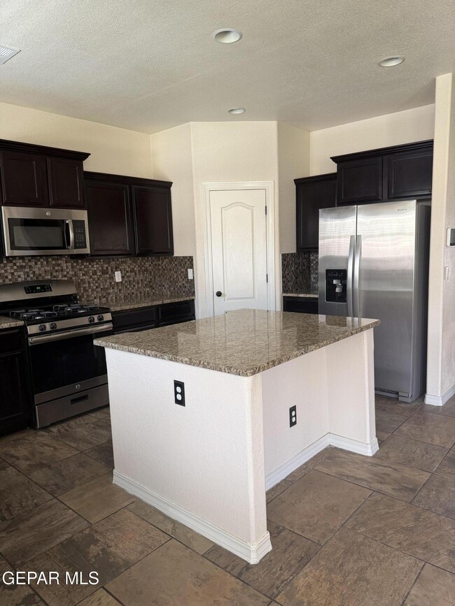 Building Photo - 13108 Red Cove