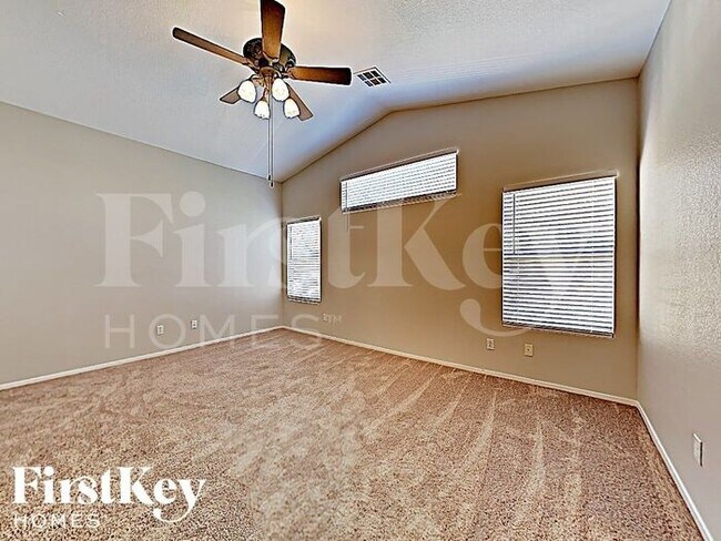 Building Photo - 4714 English Lavender Ave