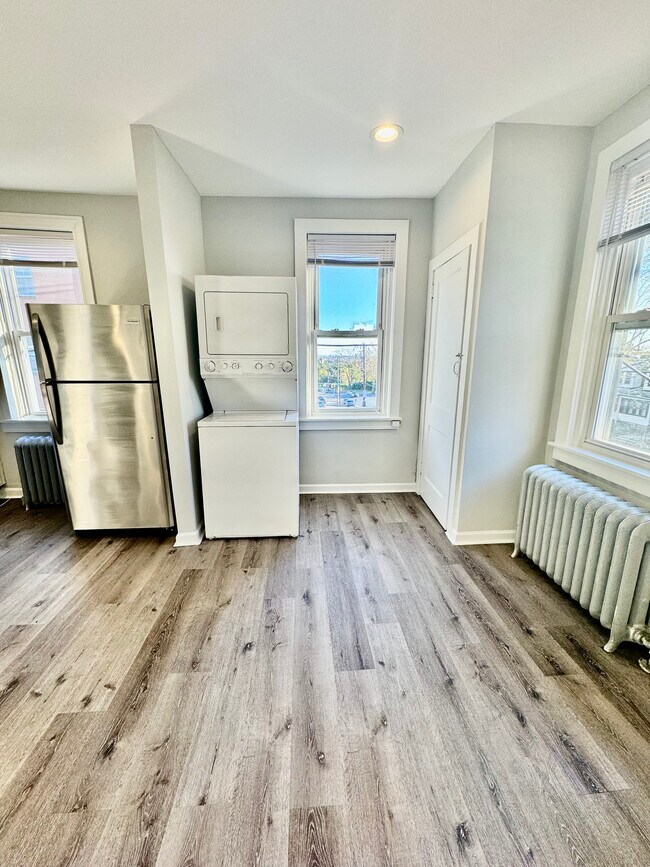 Building Photo - 5388 Hazelhurst St