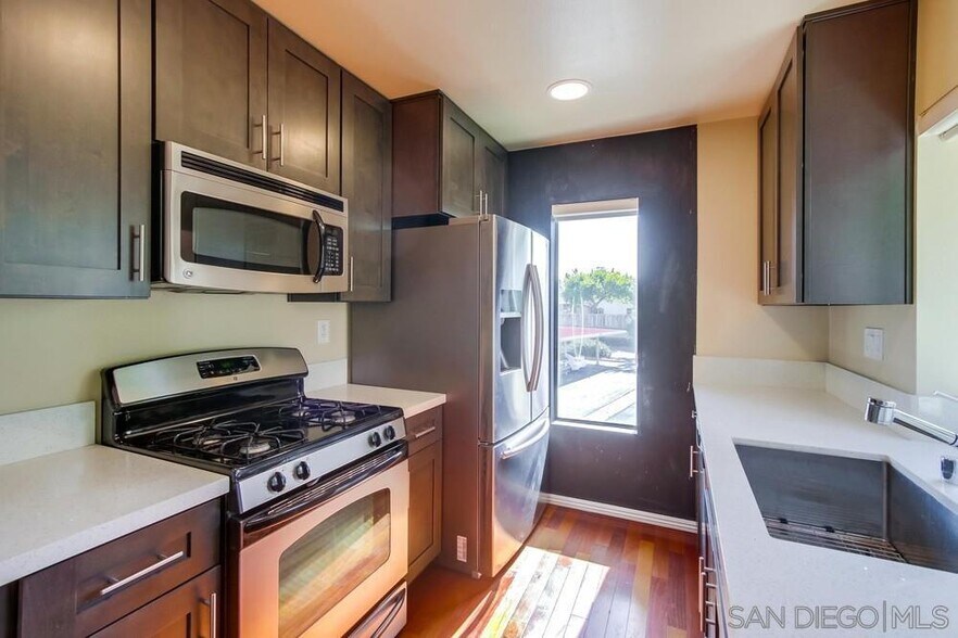 Building Photo - 11161 Camino Ruiz