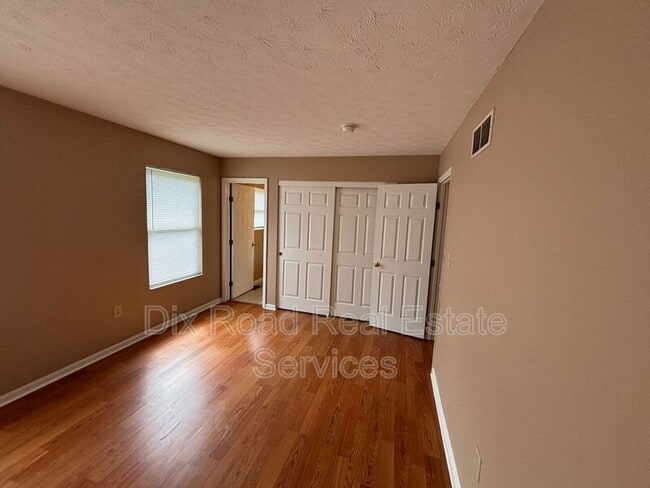 Building Photo - 1194 Poplar Hill Dr