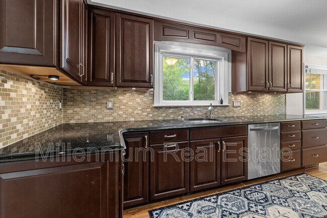 Building Photo - 31671 Nixon St