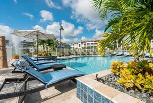 Building Photo - Casa Mirella Apartments