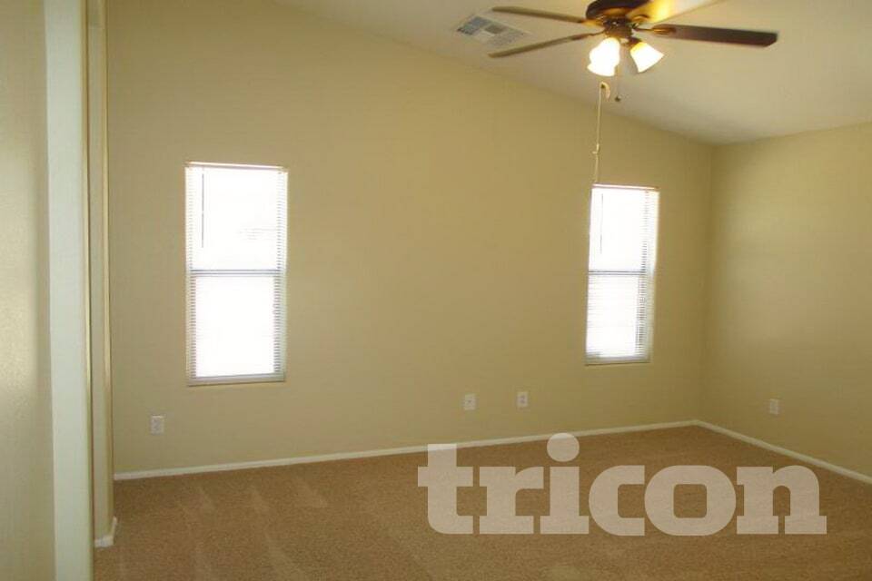 Building Photo - 8412 S 50th Dr