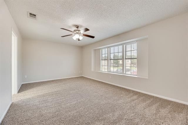 Building Photo - 3325 Fox Hollow Ct