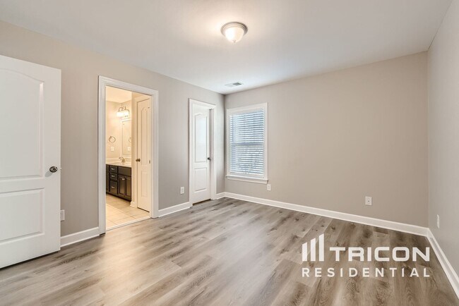 Building Photo - 3821 Litchfield Dr