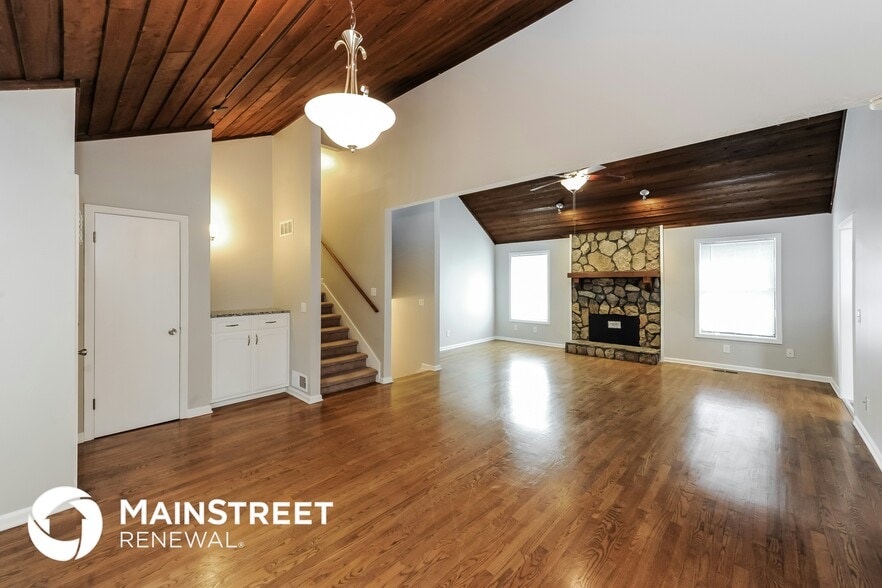 Building Photo - 2240 Piedmont Forest Dr