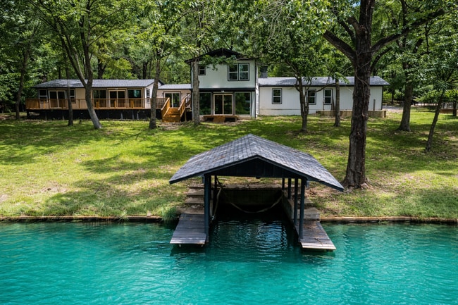 Building Photo - 2155 Hickory Trce