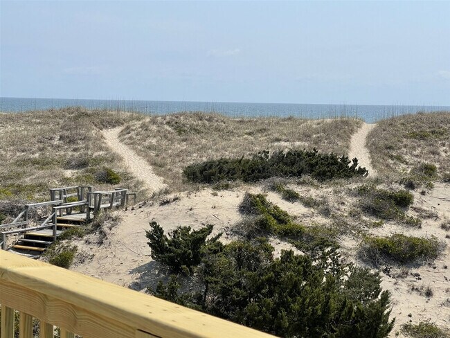 Building Photo - 42091 Dune Wy