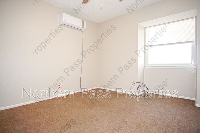 Building Photo - 6701 Escondido Dr