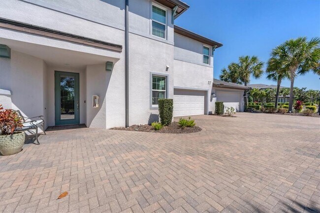 Building Photo - 7564 Divot Lp