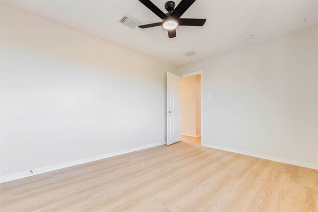 Building Photo - 5318 Cilantro Ln