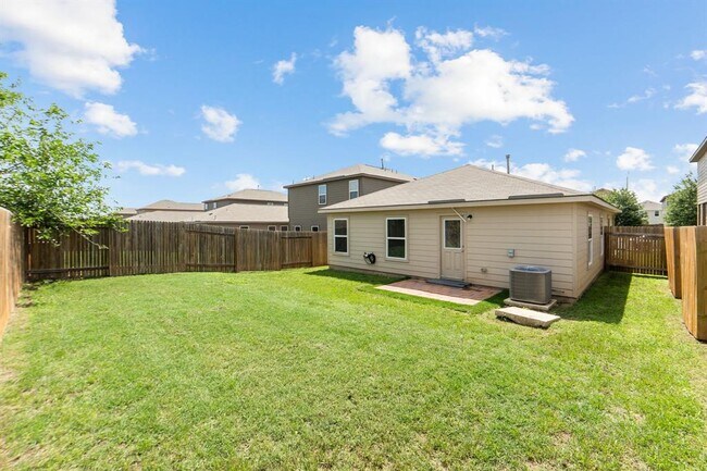 Building Photo - 1326 Amy Dr