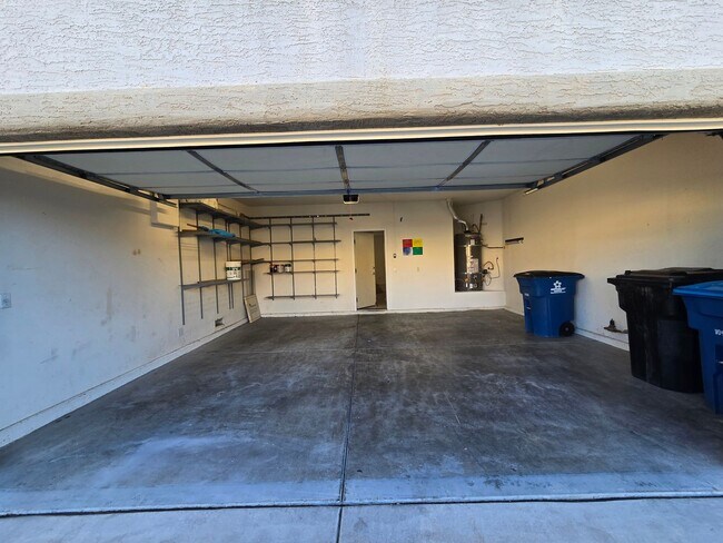 Building Photo - Spacious Two-Story Home in a Cul-de-Sac Location