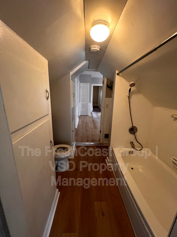 Building Photo - 3620 Walton Ave