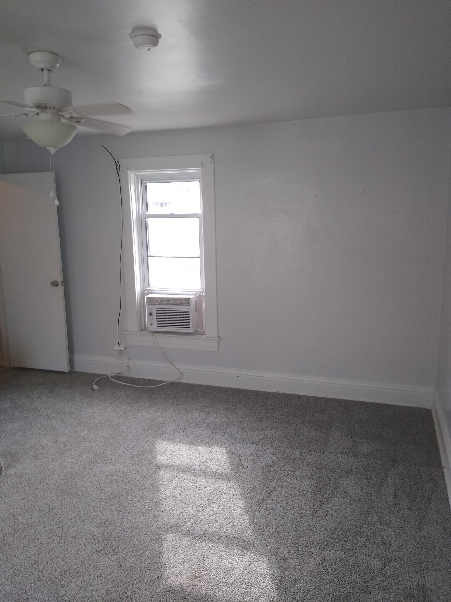 Building Photo - 517 4th St