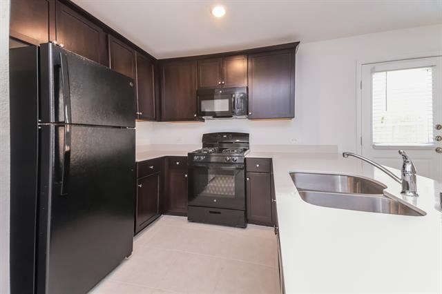 Building Photo - 3104 Helix Bay Dr