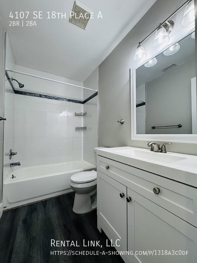 Building Photo - 4107 SE 18th Pl