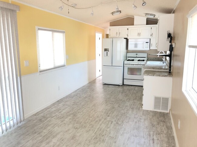Building Photo - 55+ Community of Mountain Shadows Resort L...
