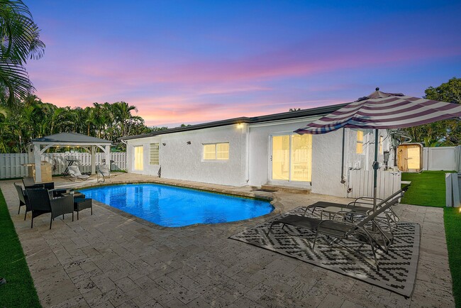 Building Photo - 124 Oregon Ln