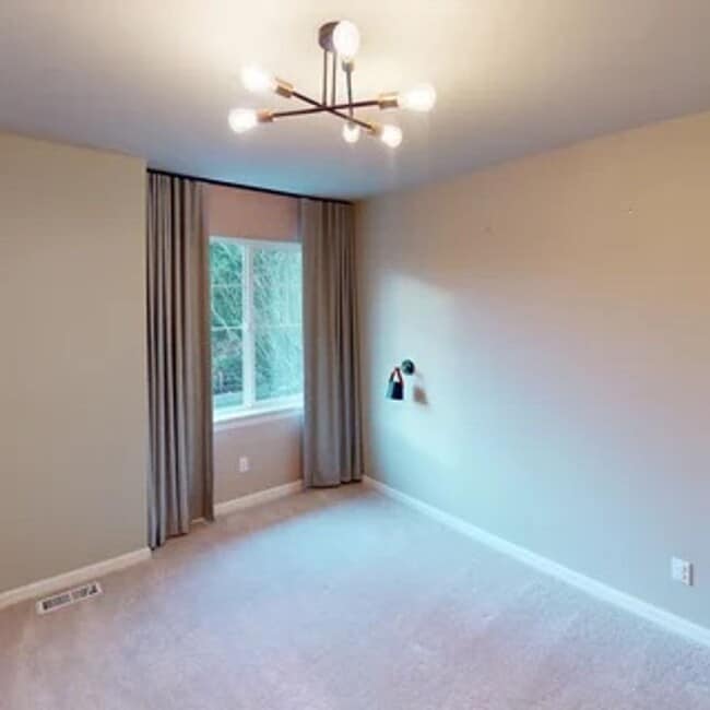 Building Photo - This Shy Creek Neighborhood 4 bed, 3 bath home has abundant space with a functional layout.