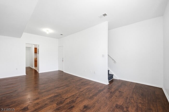 Building Photo - 44 3rd St