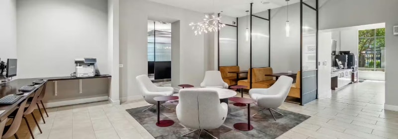 Building Photo - 415 N Clark St