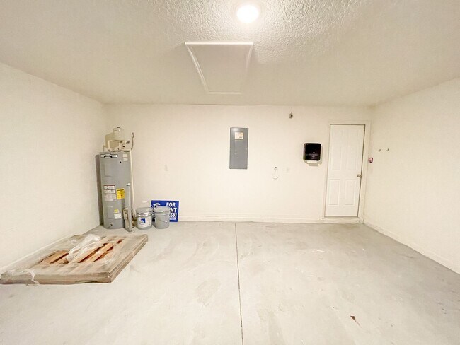 Building Photo - BEAUTIFUL 3BD/2BA Home in Palm Bay!!