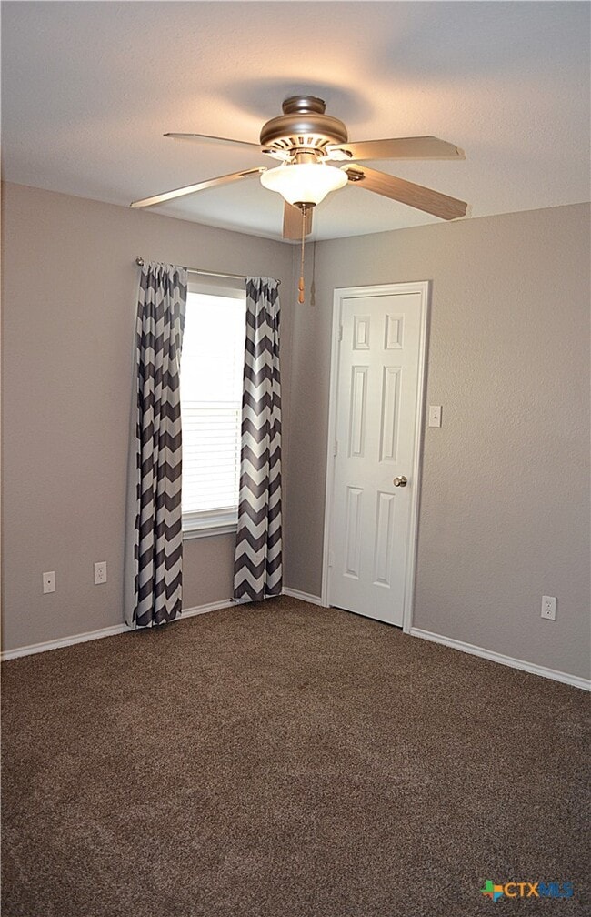 Building Photo - 423 Reservation Dr