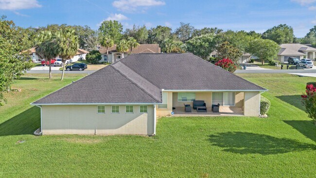 Building Photo - Fully furnished home