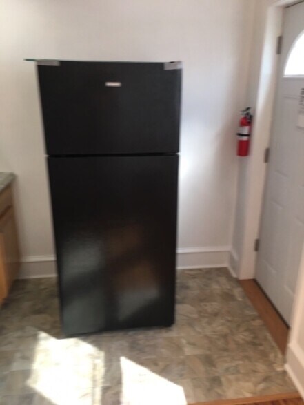 Building Photo - 1535 Sellers St