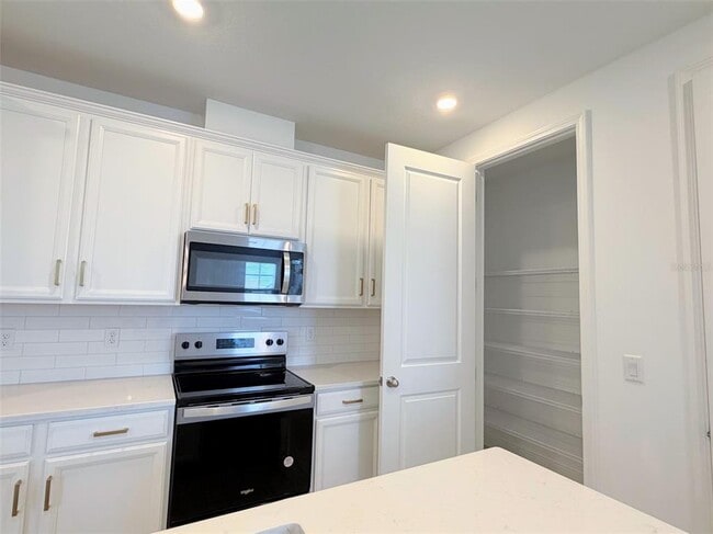 Building Photo - 10581 Marconi Ave