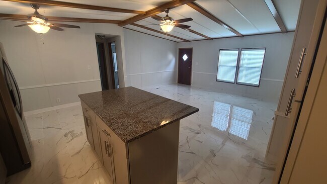 Building Photo - 2901 Stallion Dr