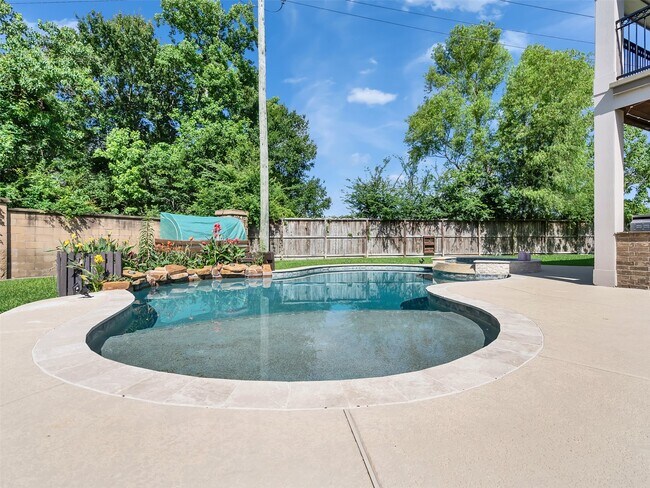 Building Photo - 5227 Preserve Park Dr