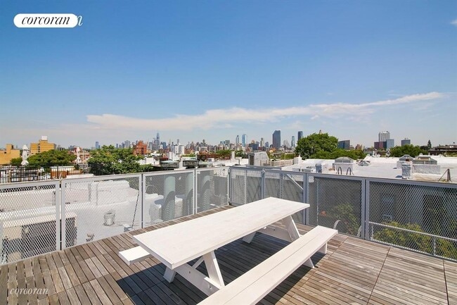 Building Photo - 415 3rd St