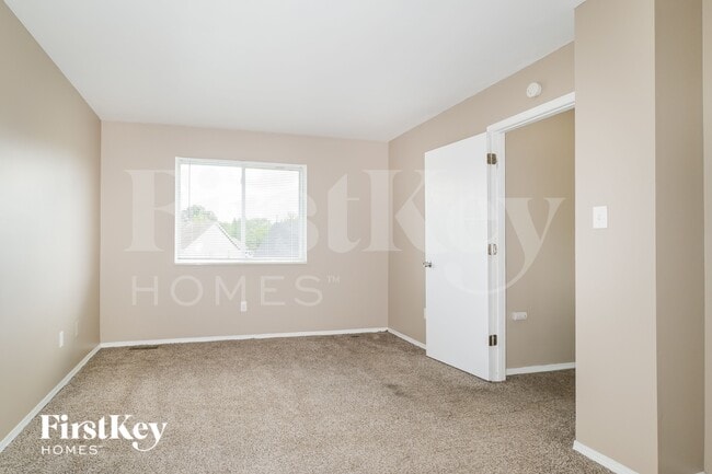 Building Photo - 12880 High Crest Dr