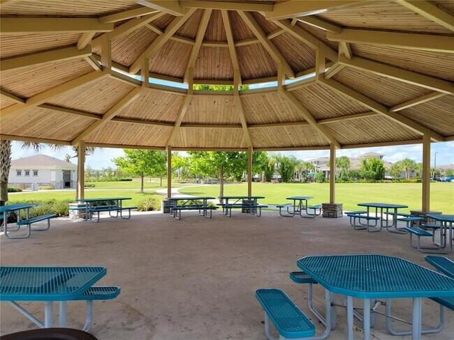 Building Photo - 9753 Lost Creek Dr