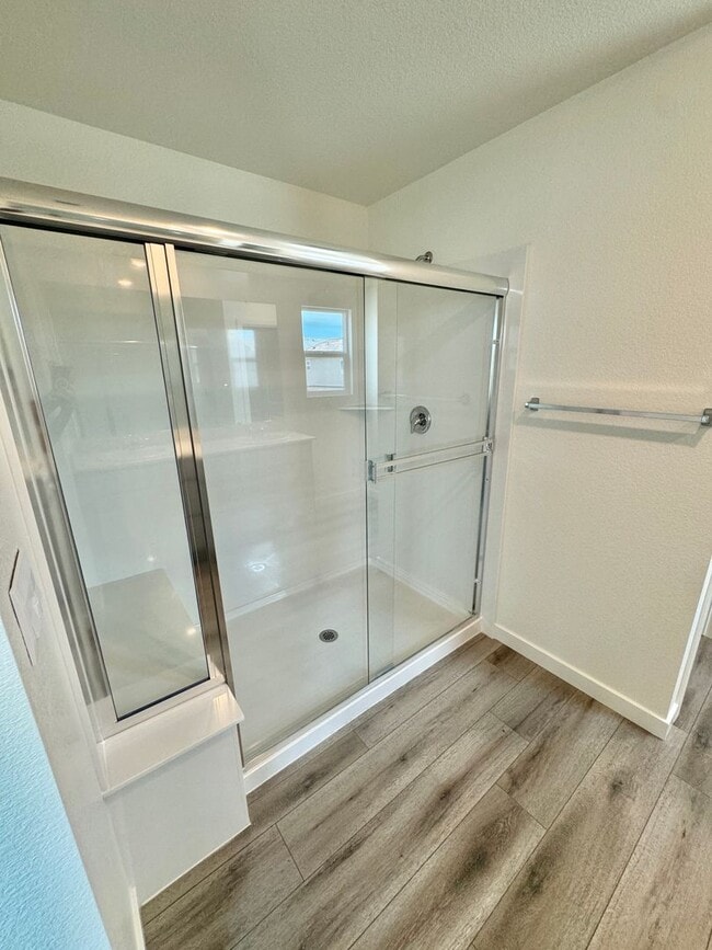 Building Photo - FOUR-FIVE/OFFICE BEDROOM THREE BATHROOM SE...