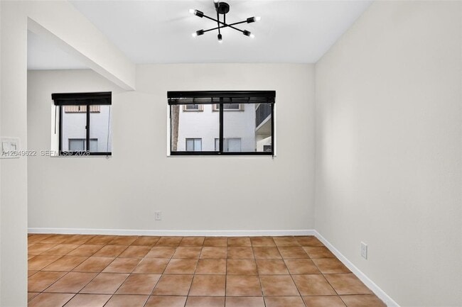 Building Photo - 9920 NW 68th Pl